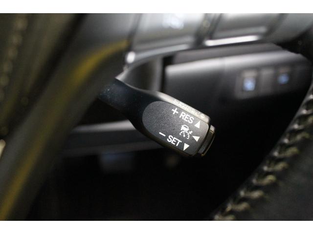 ハリアーハイブリッド プレミアム　アドバンスドパッケージ　禁煙車／ムーンルーフ／ＪＢＬサウンド／黒革シート／メーカーナビ／全周囲カメラ／レーダークルーズコントロール／パワーバックドア／置くだけ充電／パワーシート／シートヒーター／４ＷＤ／ブルートゥース接続可能（20枚目）