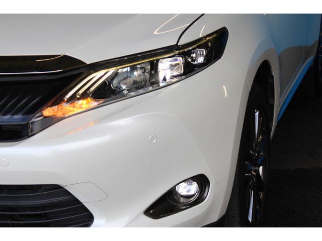 ハリアーハイブリッド プレミアム　アドバンスドパッケージ　禁煙車／ムーンルーフ／ＪＢＬサウンド／黒革シート／メーカーナビ／全周囲カメラ／レーダークルーズコントロール／パワーバックドア／置くだけ充電／パワーシート／シートヒーター／４ＷＤ／ブルートゥース接続可能（34枚目）