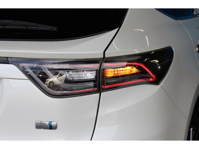 ハリアーハイブリッド プレミアム　アドバンスドパッケージ　禁煙車／ムーンルーフ／ＪＢＬサウンド／黒革シート／メーカーナビ／全周囲カメラ／レーダークルーズコントロール／パワーバックドア／置くだけ充電／パワーシート／シートヒーター／４ＷＤ／ブルートゥース接続可能（47枚目）