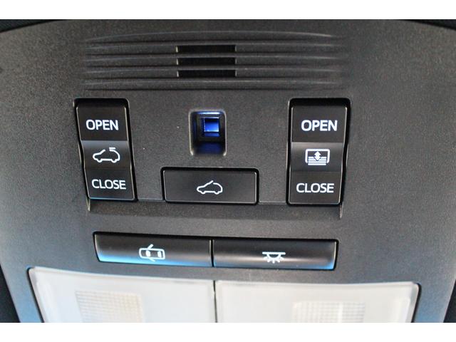 ハリアーハイブリッド プレミアム　アドバンスドパッケージ　禁煙車／ムーンルーフ／ＪＢＬサウンド／黒革シート／メーカーナビ／全周囲カメラ／レーダークルーズコントロール／パワーバックドア／置くだけ充電／パワーシート／シートヒーター／４ＷＤ／ブルートゥース接続可能（61枚目）