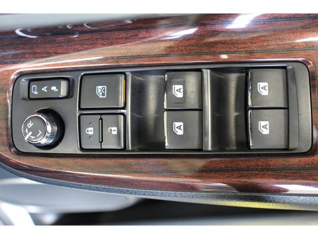 ハリアーハイブリッド プレミアム　アドバンスドパッケージ　禁煙車／ムーンルーフ／ＪＢＬサウンド／黒革シート／メーカーナビ／全周囲カメラ／レーダークルーズコントロール／パワーバックドア／置くだけ充電／パワーシート／シートヒーター／４ＷＤ／ブルートゥース接続可能（75枚目）