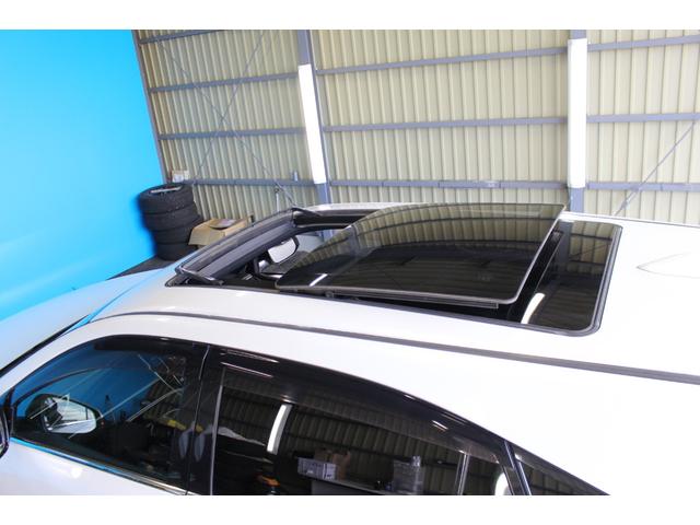 ハリアーハイブリッド プレミアム　アドバンスドパッケージ　禁煙車／ムーンルーフ／ＪＢＬサウンド／黒革シート／メーカーナビ／全周囲カメラ／レーダークルーズコントロール／パワーバックドア／置くだけ充電／パワーシート／シートヒーター／４ＷＤ／ブルートゥース接続可能（76枚目）