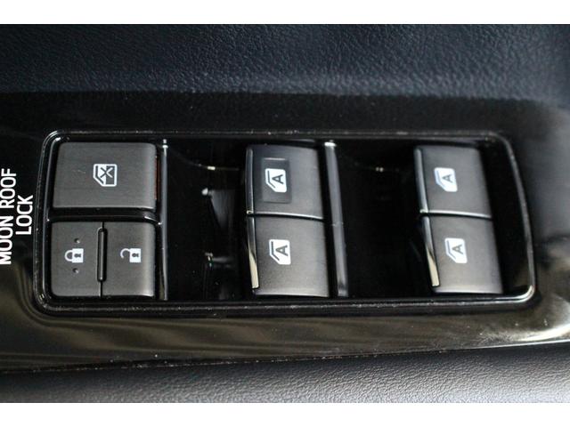 アルファードハイブリッド エグゼクティブラウンジＳ　禁煙車／サンルーフ／モデリスタエアロ／４ＷＤ／オットマン／全周囲カメラ／ＪＢＬ／シートメモリー／デジタルインナーミラー／ＢＳＭ／後席モニター／後期型／クリアランソナー／衝突軽減／ＬＥＤ／ＥＴＣ２．０（72枚目）