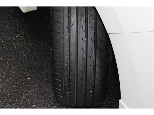ノア ハイブリッドＧ　モデリスタエアロ／ＡＬＰＩＮＥ製９インチナビ／セーフティセンスＣ／ＢＬＺＺＴ車高調／片側電動スライド／禁煙／バックカメラ／ＥＴＣ／オートクルーズコントロール／純正１５インチアルミ／シートヒーター／（21枚目）