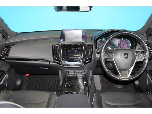 クラウンハイブリッド ＲＳアドバンス　禁煙車／セーフティセンス／黒革シート／３眼ＬＥＤヘッドライト／メーカーナビ／全周囲カメラ／フルセグ／ＢＳＭ／パワーシート／シートヒーター／シートベンチレーション／ステアリングヒーター／ＥＴＣ２．０／（6枚目）