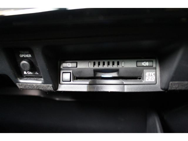 クラウンハイブリッド ＲＳアドバンス　禁煙車／セーフティセンス／黒革シート／３眼ＬＥＤヘッドライト／メーカーナビ／全周囲カメラ／フルセグ／ＢＳＭ／パワーシート／シートヒーター／シートベンチレーション／ステアリングヒーター／ＥＴＣ２．０／（23枚目）