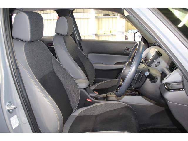 フィット ｅ：ＨＥＶ　ＲＳ　ホンダセンシング／禁煙／純正９インチナビ／バックカメラ／アダプティブクルーズ／寒冷地仕様／ＬＥＤヘッドライト／ハーフレザーシート／パドルシフト付／プッシュスタート／スマートキー／オートライト／（7枚目）