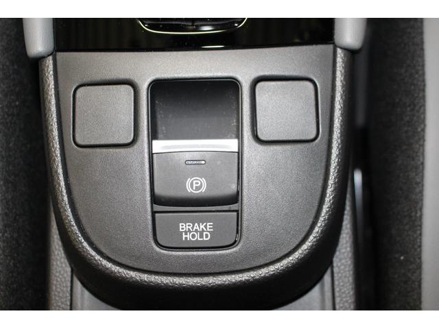 フィット ｅ：ＨＥＶ　ＲＳ　ホンダセンシング／禁煙／純正９インチナビ／バックカメラ／アダプティブクルーズ／寒冷地仕様／ＬＥＤヘッドライト／ハーフレザーシート／パドルシフト付／プッシュスタート／スマートキー／オートライト／（41枚目）