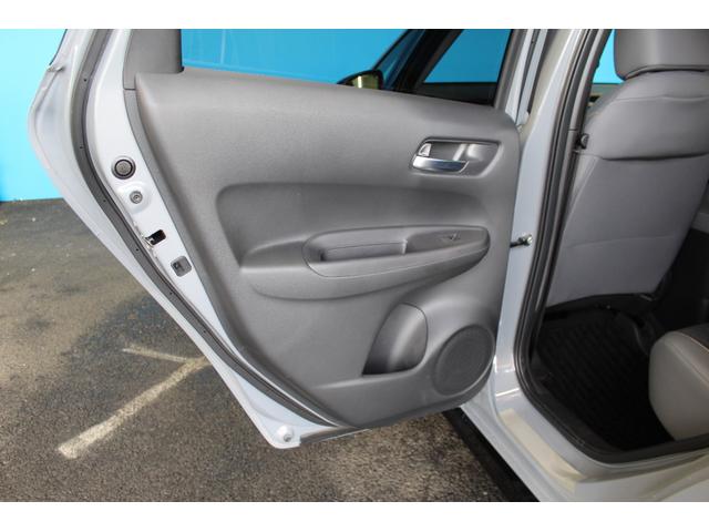 フィット ｅ：ＨＥＶ　ＲＳ　ホンダセンシング／禁煙／純正９インチナビ／バックカメラ／アダプティブクルーズ／寒冷地仕様／ＬＥＤヘッドライト／ハーフレザーシート／パドルシフト付／プッシュスタート／スマートキー／オートライト／（51枚目）