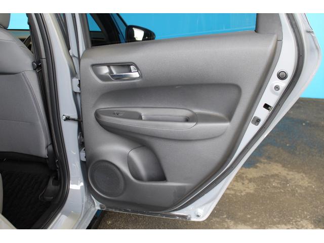 フィット ｅ：ＨＥＶ　ＲＳ　ホンダセンシング／禁煙／純正９インチナビ／バックカメラ／アダプティブクルーズ／寒冷地仕様／ＬＥＤヘッドライト／ハーフレザーシート／パドルシフト付／プッシュスタート／スマートキー／オートライト／（52枚目）