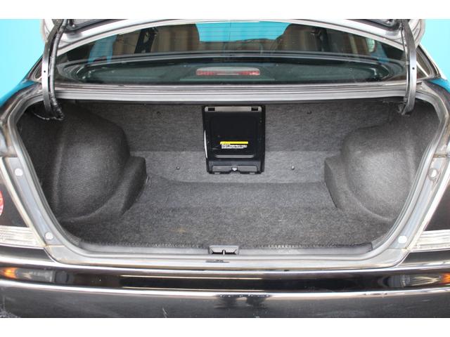 アルテッツァ ＲＳ２００　Ｚエディション　禁煙車／ＫＥＮＷＯＯＤ７インチナビ／純正１７ＡＷ／キーレス／電動格納ミラー／フルセグ／ＥＴＣ／ミュージックプレイヤー接続可／ＣＤ／ＤＶＤ再生／エアバック／ＡＢＳ／ＥＳＣ／衝突安全ボディ／エアコン（8枚目）