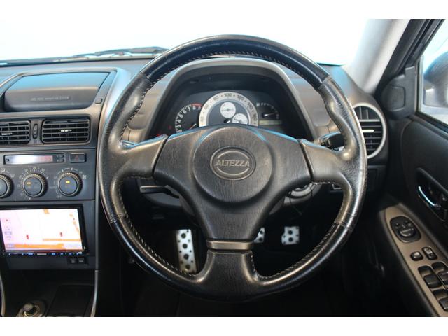 アルテッツァ ＲＳ２００　Ｚエディション　禁煙車／ＫＥＮＷＯＯＤ７インチナビ／純正１７ＡＷ／キーレス／電動格納ミラー／フルセグ／ＥＴＣ／ミュージックプレイヤー接続可／ＣＤ／ＤＶＤ再生／エアバック／ＡＢＳ／ＥＳＣ／衝突安全ボディ／エアコン（16枚目）