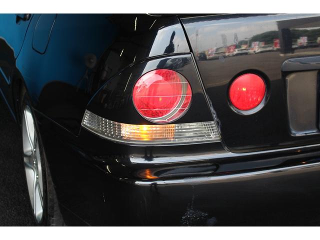 アルテッツァ ＲＳ２００　Ｚエディション　禁煙車／ＫＥＮＷＯＯＤ７インチナビ／純正１７ＡＷ／キーレス／電動格納ミラー／フルセグ／ＥＴＣ／ミュージックプレイヤー接続可／ＣＤ／ＤＶＤ再生／エアバック／ＡＢＳ／ＥＳＣ／衝突安全ボディ／エアコン（39枚目）
