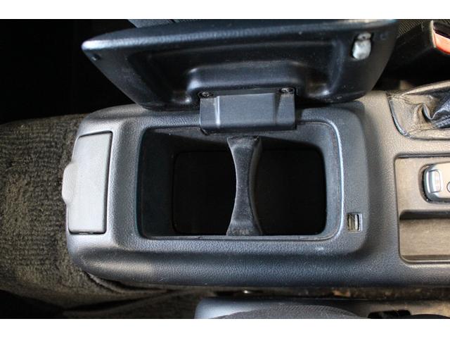 アルテッツァ ＲＳ２００　Ｚエディション　禁煙車／ＫＥＮＷＯＯＤ７インチナビ／純正１７ＡＷ／キーレス／電動格納ミラー／フルセグ／ＥＴＣ／ミュージックプレイヤー接続可／ＣＤ／ＤＶＤ再生／エアバック／ＡＢＳ／ＥＳＣ／衝突安全ボディ／エアコン（69枚目）