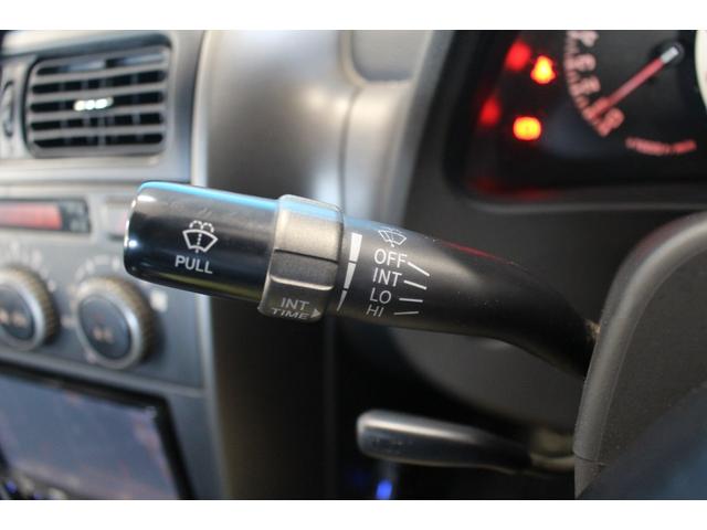 アルテッツァ ＲＳ２００　Ｚエディション　禁煙車／ＫＥＮＷＯＯＤ７インチナビ／純正１７ＡＷ／キーレス／電動格納ミラー／フルセグ／ＥＴＣ／ミュージックプレイヤー接続可／ＣＤ／ＤＶＤ再生／エアバック／ＡＢＳ／ＥＳＣ／衝突安全ボディ／エアコン（70枚目）