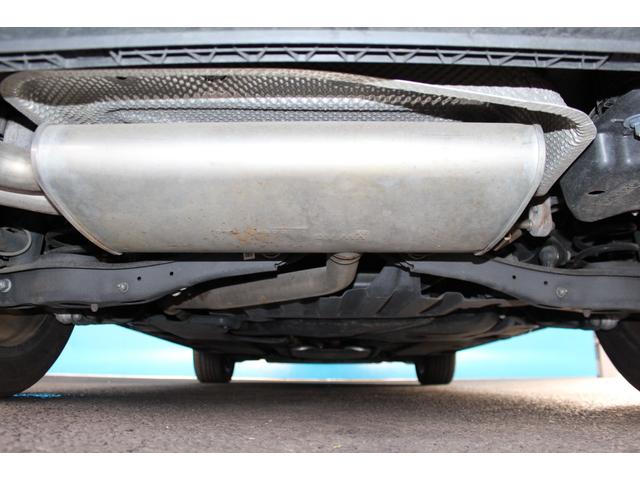ゴルフトゥーラン ＴＤＩ　プレミアム　禁煙車／白革シート／純正９．２インチナビ／バックカメラ／フルセグ／レーダークルーズコントロール／ルーフレール／パワーバックドア／ＢＳＭ／ＥＴＣ２．０／パドルシフト／パワーシート／シートヒーター／ターボ（11枚目）