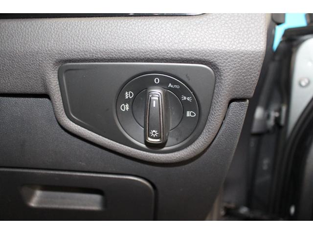 ゴルフトゥーラン ＴＤＩ　プレミアム　禁煙車／白革シート／純正９．２インチナビ／バックカメラ／フルセグ／レーダークルーズコントロール／ルーフレール／パワーバックドア／ＢＳＭ／ＥＴＣ２．０／パドルシフト／パワーシート／シートヒーター／ターボ（26枚目）