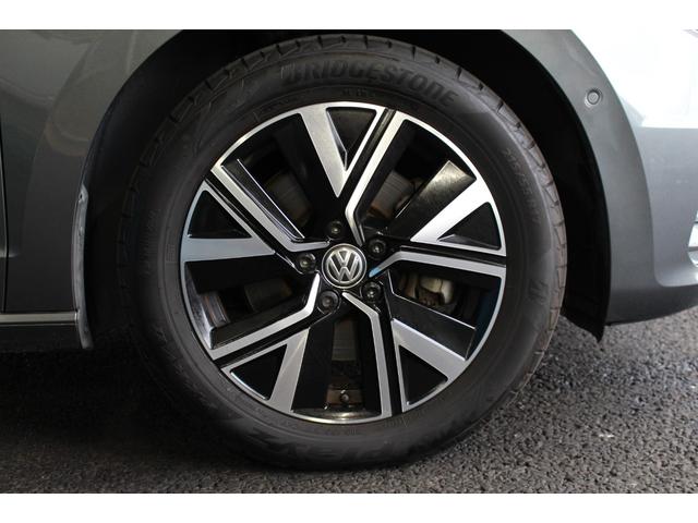 ゴルフトゥーラン ＴＤＩ　プレミアム　禁煙車／白革シート／純正９．２インチナビ／バックカメラ／フルセグ／レーダークルーズコントロール／ルーフレール／パワーバックドア／ＢＳＭ／ＥＴＣ２．０／パドルシフト／パワーシート／シートヒーター／ターボ（36枚目）