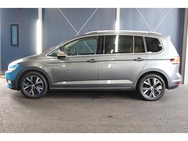 ゴルフトゥーラン ＴＤＩ　プレミアム　禁煙車／白革シート／純正９．２インチナビ／バックカメラ／フルセグ／レーダークルーズコントロール／ルーフレール／パワーバックドア／ＢＳＭ／ＥＴＣ２．０／パドルシフト／パワーシート／シートヒーター／ターボ（38枚目）