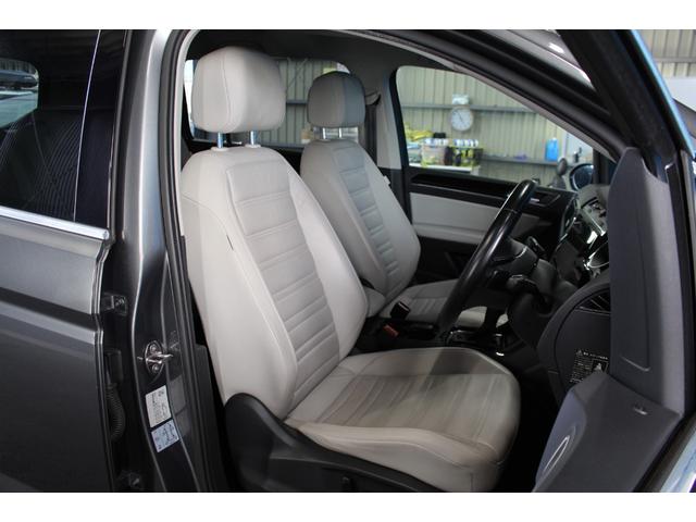 ゴルフトゥーラン ＴＤＩ　プレミアム　禁煙車／白革シート／純正９．２インチナビ／バックカメラ／フルセグ／レーダークルーズコントロール／ルーフレール／パワーバックドア／ＢＳＭ／ＥＴＣ２．０／パドルシフト／パワーシート／シートヒーター／ターボ（50枚目）