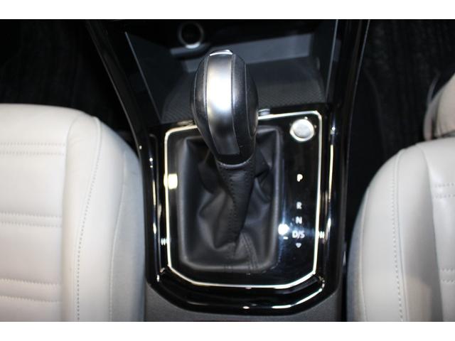 ゴルフトゥーラン ＴＤＩ　プレミアム　禁煙車／白革シート／純正９．２インチナビ／バックカメラ／フルセグ／レーダークルーズコントロール／ルーフレール／パワーバックドア／ＢＳＭ／ＥＴＣ２．０／パドルシフト／パワーシート／シートヒーター／ターボ（54枚目）
