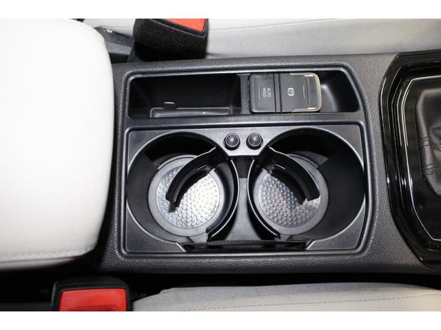 ゴルフトゥーラン ＴＤＩ　プレミアム　禁煙車／白革シート／純正９．２インチナビ／バックカメラ／フルセグ／レーダークルーズコントロール／ルーフレール／パワーバックドア／ＢＳＭ／ＥＴＣ２．０／パドルシフト／パワーシート／シートヒーター／ターボ（56枚目）
