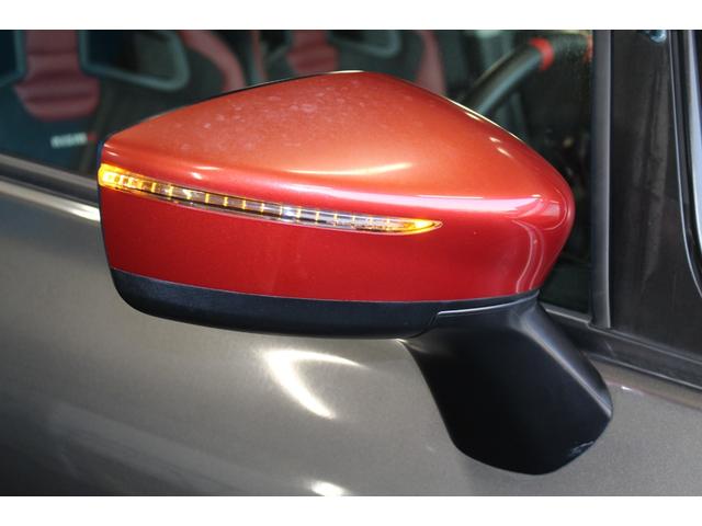 ノート ニスモ　Ｓ　禁煙車／５速ＭＴ車／レカロシート／カーボンボンネット／３Ｄリアウィング／社外マフラー／ＭＯＭＯステアリング／ＲＡＹＳ１６インチアルミホイール／ハーフレザー／社外ディスプレイオーディオ／バックカメラ（24枚目）