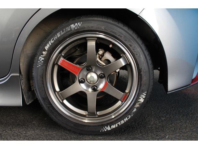 ノート ニスモ　Ｓ　禁煙車／５速ＭＴ車／レカロシート／カーボンボンネット／３Ｄリアウィング／社外マフラー／ＭＯＭＯステアリング／ＲＡＹＳ１６インチアルミホイール／ハーフレザー／社外ディスプレイオーディオ／バックカメラ（33枚目）