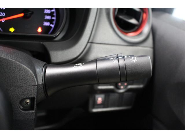 ノート ニスモ　Ｓ　禁煙車／５速ＭＴ車／レカロシート／カーボンボンネット／３Ｄリアウィング／社外マフラー／ＭＯＭＯステアリング／ＲＡＹＳ１６インチアルミホイール／ハーフレザー／社外ディスプレイオーディオ／バックカメラ（66枚目）
