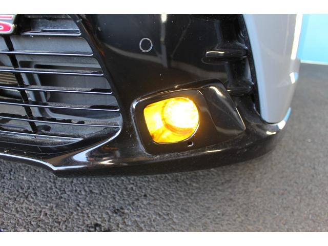 フィット ｅ：ＨＥＶ　ＲＳ　禁煙車／ホンダセンシング／純正９インチナビ／ハーフレザーシート／バックカメラ／ＥＮＫＥＩ１６インチホイール／クリアランスソナー／レーダークルーズコントロール／レーンキープアシスト／ＬＥＤヘッドライト（25枚目）
