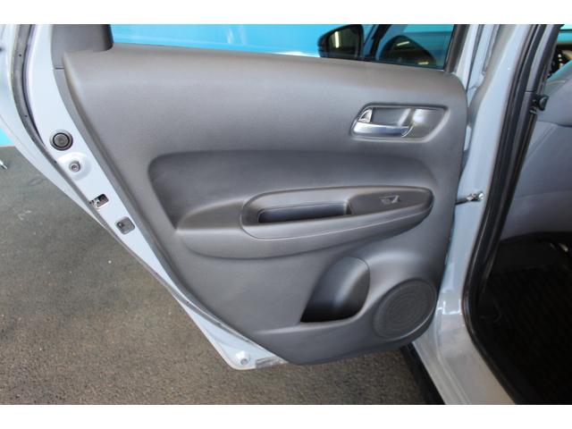フィット ｅ：ＨＥＶ　ＲＳ　禁煙車／ホンダセンシング／純正９インチナビ／ハーフレザーシート／バックカメラ／ＥＮＫＥＩ１６インチホイール／クリアランスソナー／レーダークルーズコントロール／レーンキープアシスト／ＬＥＤヘッドライト（46枚目）
