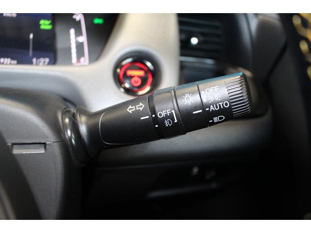フィット ｅ：ＨＥＶ　ＲＳ　禁煙車／ホンダセンシング／純正９インチナビ／ハーフレザーシート／バックカメラ／ＥＮＫＥＩ１６インチホイール／クリアランスソナー／レーダークルーズコントロール／レーンキープアシスト／ＬＥＤヘッドライト（65枚目）
