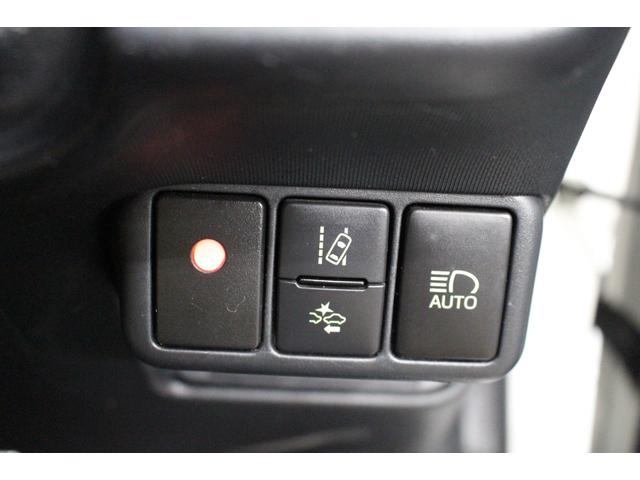 アクア Ｇ　ＧＲスポーツ・１７インチパッケージ　禁煙車／ＧＲ専用エアロ／専用足回り／専用内装／クルーズコントロール／純正９インチナビ／ハーフレザーシート／ＬＥＤ／オートマチックハイビーム／純正ＯＰ１７ＡＷ／レーンキープアシスト／パークアシスト（17枚目）