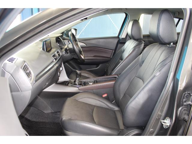 アクセラスポーツ ２２ＸＤ　Ｌパッケージ　ＢＯＳＥサウンド／禁煙／６速マニュアル／サンルーフ／マツダコネクトナビ／ターボ／パワーシート／ステアリングヒーター／シートヒーター／純正１８インチＡＷ／ＥＴＣ／バックカメラ／Ｂｌｕｅｔｏｏｔｈ接続／（7枚目）