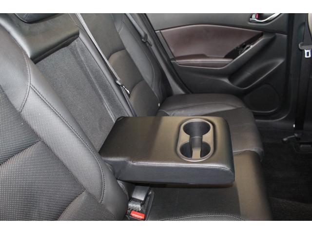 アクセラスポーツ ２２ＸＤ　Ｌパッケージ　ＢＯＳＥサウンド／禁煙／６速マニュアル／サンルーフ／マツダコネクトナビ／ターボ／パワーシート／ステアリングヒーター／シートヒーター／純正１８インチＡＷ／ＥＴＣ／バックカメラ／Ｂｌｕｅｔｏｏｔｈ接続／（55枚目）