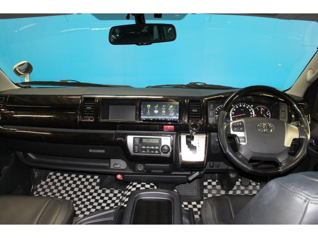 ハイエースワゴン GL 禁煙車/後期/4型/ベットキット付/後席モニター/LEDヘッドライト/社外16AW/レザー調シートカバー/オートライト/ウォークスルー/左パワースライドドア/スマートキー/バックカメラ/ブルートゥース(8枚目)