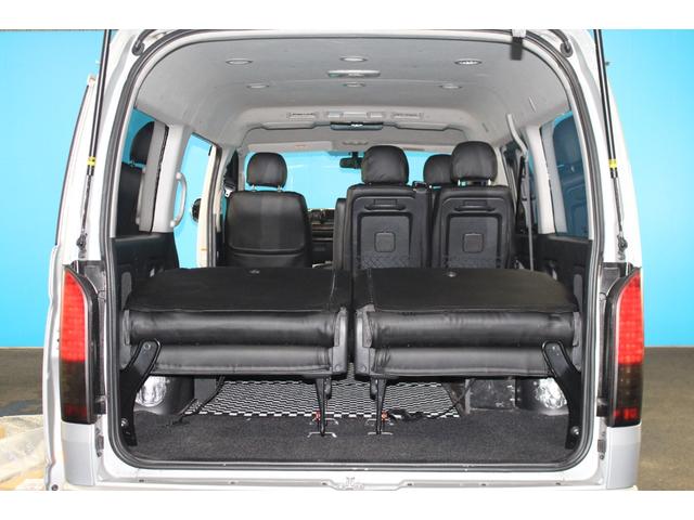 ハイエースワゴン GL 禁煙車/後期/4型/ベットキット付/後席モニター/LEDヘッドライト/社外16AW/レザー調シートカバー/オートライト/ウォークスルー/左パワースライドドア/スマートキー/バックカメラ/ブルートゥース(10枚目)