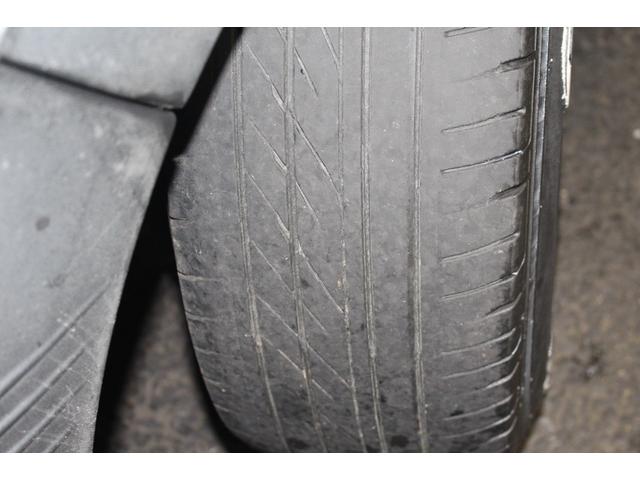 ハイエースワゴン GL 禁煙車/後期/4型/ベットキット付/後席モニター/LEDヘッドライト/社外16AW/レザー調シートカバー/オートライト/ウォークスルー/左パワースライドドア/スマートキー/バックカメラ/ブルートゥース(24枚目)