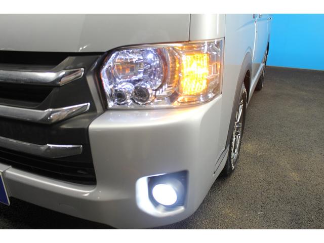 ハイエースワゴン GL 禁煙車/後期/4型/ベットキット付/後席モニター/LEDヘッドライト/社外16AW/レザー調シートカバー/オートライト/ウォークスルー/左パワースライドドア/スマートキー/バックカメラ/ブルートゥース(29枚目)