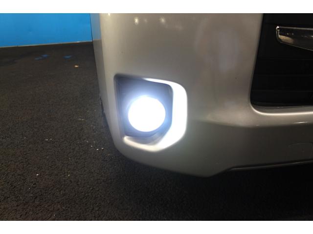ハイエースワゴン GL 禁煙車/後期/4型/ベットキット付/後席モニター/LEDヘッドライト/社外16AW/レザー調シートカバー/オートライト/ウォークスルー/左パワースライドドア/スマートキー/バックカメラ/ブルートゥース(32枚目)