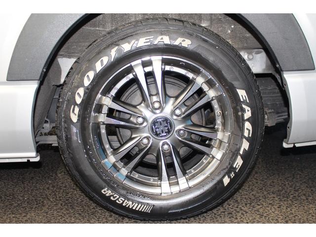 ハイエースワゴン GL 禁煙車/後期/4型/ベットキット付/後席モニター/LEDヘッドライト/社外16AW/レザー調シートカバー/オートライト/ウォークスルー/左パワースライドドア/スマートキー/バックカメラ/ブルートゥース(34枚目)