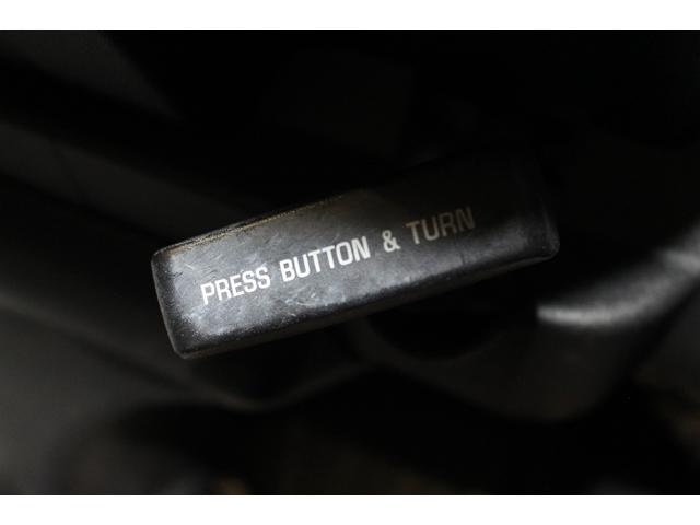 ハイエースワゴン GL 禁煙車/後期/4型/ベットキット付/後席モニター/LEDヘッドライト/社外16AW/レザー調シートカバー/オートライト/ウォークスルー/左パワースライドドア/スマートキー/バックカメラ/ブルートゥース(58枚目)