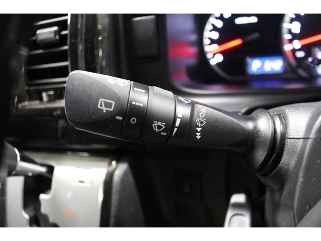 ハイエースワゴン GL 禁煙車/後期/4型/ベットキット付/後席モニター/LEDヘッドライト/社外16AW/レザー調シートカバー/オートライト/ウォークスルー/左パワースライドドア/スマートキー/バックカメラ/ブルートゥース(59枚目)