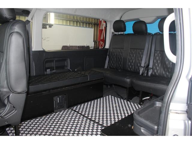 ハイエースワゴン GL 禁煙車/後期/4型/ベットキット付/後席モニター/LEDヘッドライト/社外16AW/レザー調シートカバー/オートライト/ウォークスルー/左パワースライドドア/スマートキー/バックカメラ/ブルートゥース(62枚目)
