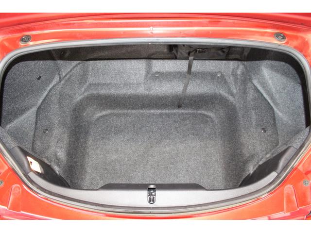 ロードスター Sレザーパッケージ 禁煙車/6速MT車/マツダスピードエアロ/ブラックレザーシート/セーフティパッケージ/BOSEサウンド/バックカメラ/フルセグ/ブラインドスポットモニター/シートヒーター/LEDヘッドライト/ETC(8枚目)