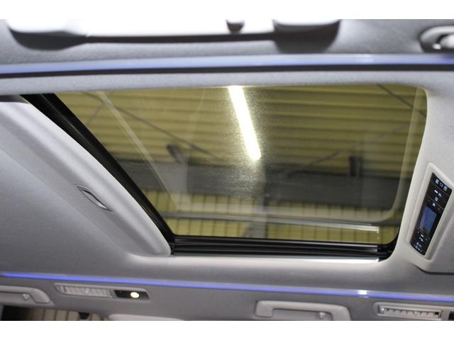 ヴェルファイア 2.5Z Gエディション 禁煙車/エアロ/ツインムーンルーフ/3眼ヘッドライト/後席モニター/黒革シート/シートメモリー/ブラインドスポットモニター/両側電動スライドドア/オットマン/デジタルインナーミラー/シートヒーター/(6枚目)