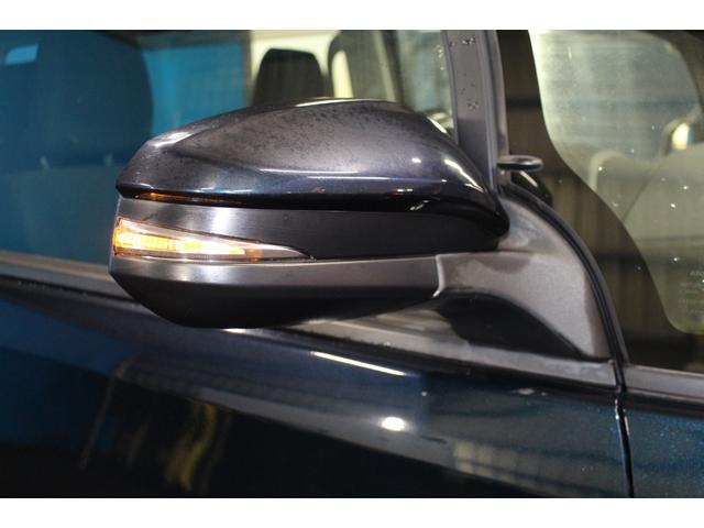 ヴォクシー ハイブリッドV 禁煙車/後席モニター/純正9インチナビ/バックカメラ/フルセグ/両側パワースライドドア/クルーズコントロール/シートヒーター/純正15AW/セーフティセンスC/ワイヤレス充電/ブルートゥース接続/(30枚目)