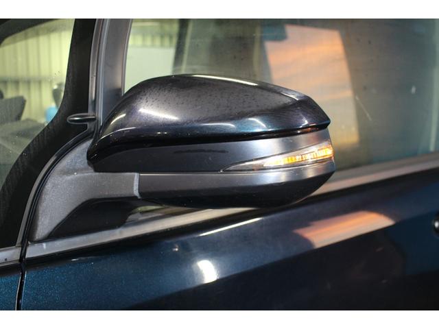 ヴォクシー ハイブリッドV 禁煙車/後席モニター/純正9インチナビ/バックカメラ/フルセグ/両側パワースライドドア/クルーズコントロール/シートヒーター/純正15AW/セーフティセンスC/ワイヤレス充電/ブルートゥース接続/(33枚目)