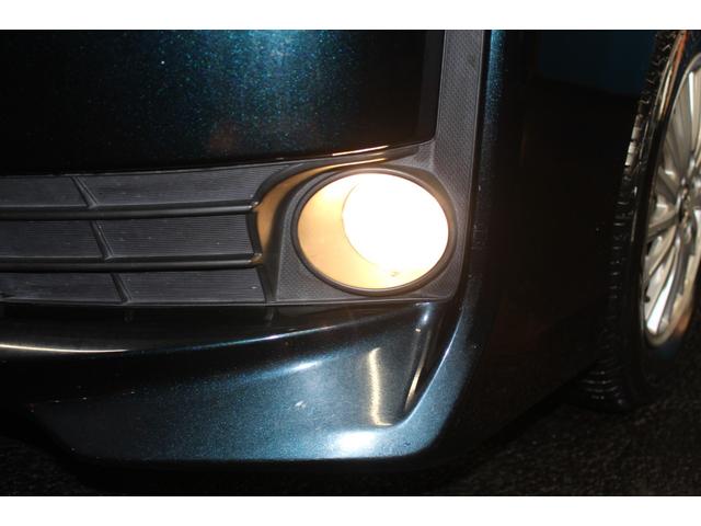 ヴォクシー ハイブリッドV 禁煙車/後席モニター/純正9インチナビ/バックカメラ/フルセグ/両側パワースライドドア/クルーズコントロール/シートヒーター/純正15AW/セーフティセンスC/ワイヤレス充電/ブルートゥース接続/(35枚目)