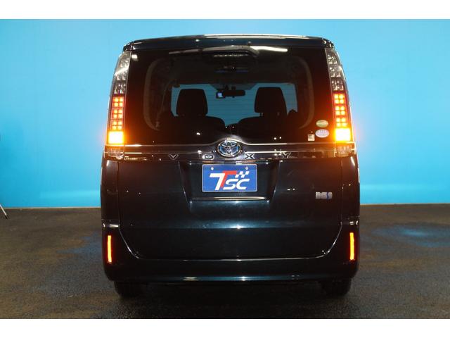 ヴォクシー ハイブリッドV 禁煙車/後席モニター/純正9インチナビ/バックカメラ/フルセグ/両側パワースライドドア/クルーズコントロール/シートヒーター/純正15AW/セーフティセンスC/ワイヤレス充電/ブルートゥース接続/(45枚目)